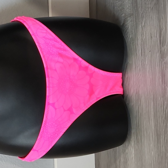 Mica - pitaya flora set with cheeky coverage bottoms - Picture 3 of 6